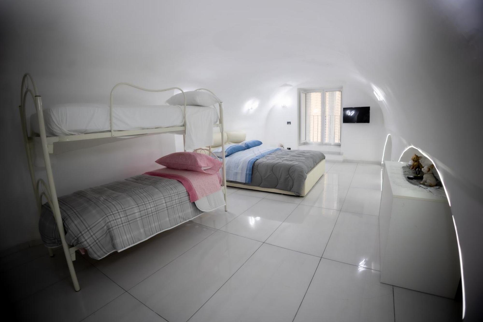 Royal Spaccanapoli Apartment Exterior photo